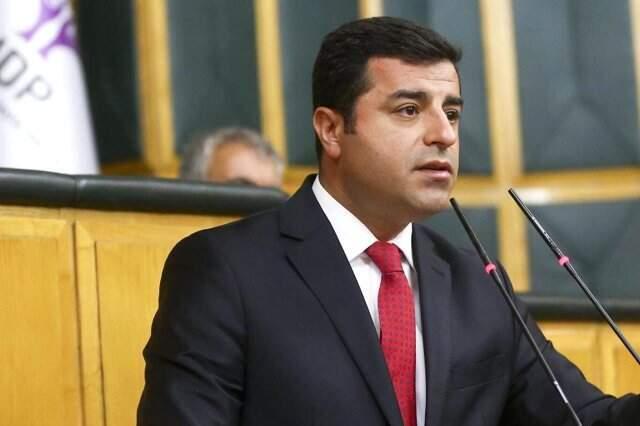 Selahattin Demirtaş, 'İstanbul Adayı Olsaydınız Ne Yapardınız?' Sorusuna Cevap Verdi