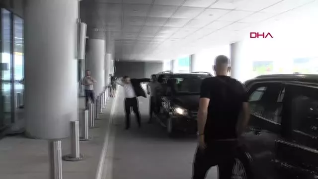 SPOR Edin DzekoTatil için buradayım... Mirsad Türkcan Dzeko keşke Fenerbahçe'ye gelse