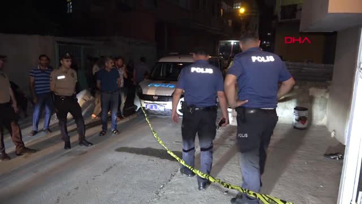 ADANA Annesiyle tartışan babasını bıçakla ağır yaraladı