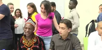 Erol Parlak: YÖK Başkanı Saraç: 'Türkiye'de 182 ülkeden öğrenci üniversite eğitimi alıyor' Erol Parlak: YÖK Başkanı Saraç: 'Türkiye'de 182 ülkeden öğrenci üniversite eğitimi alıyor'