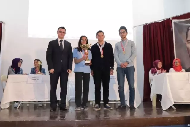 Akseki'de Osman Yüksel Serdengeçti anısına bilgi yarışması Akseki'de Osman Yüksel Serdengeçti anısına bilgi yarışması