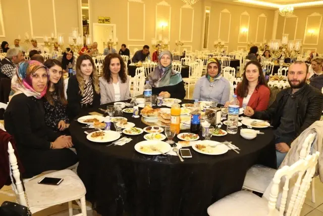 Başkan Kılıç: 'Hepimiz ilçemizin hizmetkarlarıyız' Başkan Kılıç: 'Hepimiz ilçemizin hizmetkarlarıyız'