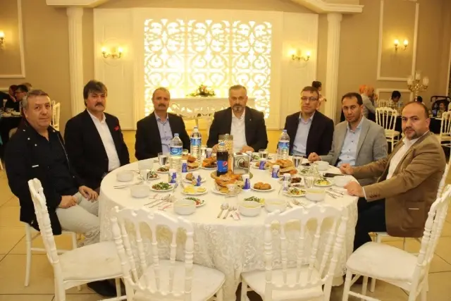 Başkan Kılıç: 'Hepimiz ilçemizin hizmetkarlarıyız' Başkan Kılıç: 'Hepimiz ilçemizin hizmetkarlarıyız'
