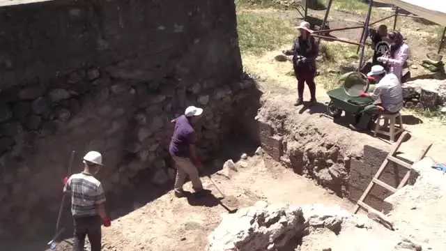'Diyarbakır'ın kalbi'nde arkeolojik kazı 'Diyarbakır'ın kalbi'nde arkeolojik kazı