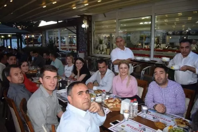 Kula İlçe Emniyet personeli iftarda buluştu Kula İlçe Emniyet personeli iftarda buluştu