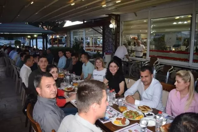 Kula İlçe Emniyet personeli iftarda buluştu Kula İlçe Emniyet personeli iftarda buluştu