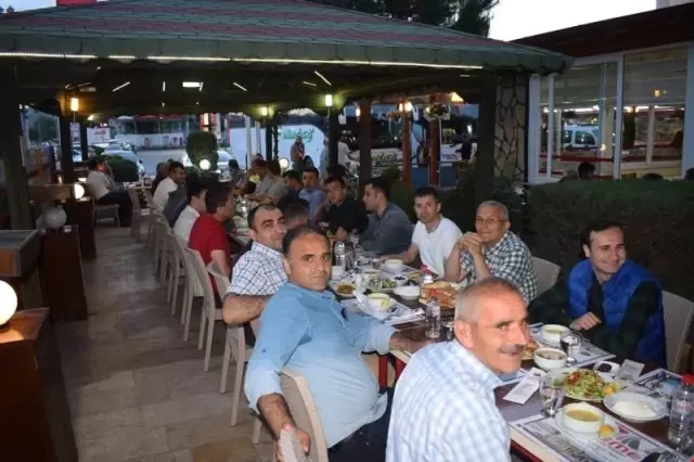 Kula İlçe Emniyet personeli iftarda buluştu Kula İlçe Emniyet personeli iftarda buluştu