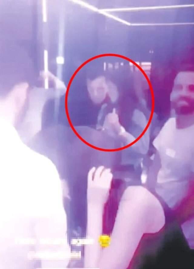 Melis Sütşurupla sevda canlı Mustafa Sandal, kara ortak hanımla sarmaş dolaş görüntülendi