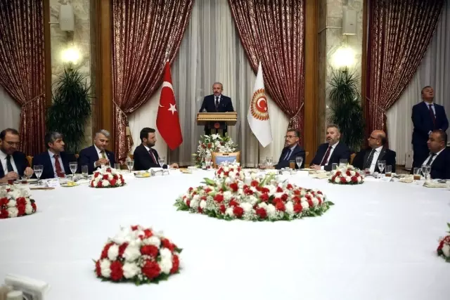 TBMM Başkanı Mustafa Şentop, gazetecilere iftar verdi