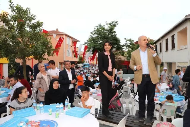 Türkoba Meydanı binlerce kişiyi iftarda buluşturdu