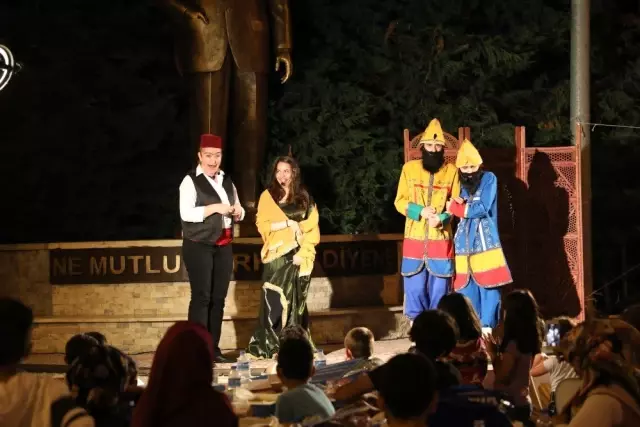 Türkoba Meydanı binlerce kişiyi iftarda buluşturdu