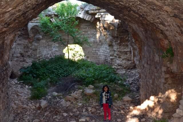 8 asırlık Çataloluk kilisesi definecilerin saldırısı nedeniyle yok olmak üzere