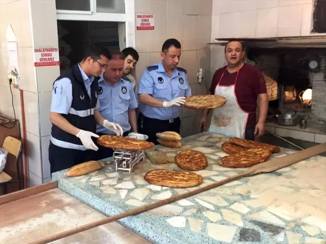 Bafra'da fırın ve kasaplar denetlendi Bafra'da fırın ve kasaplar denetlendi