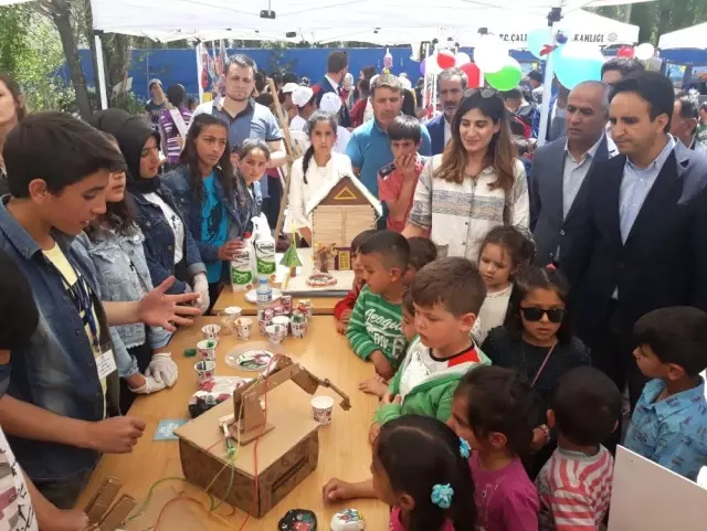 Çaldıran'da yılsonu sergisi Çaldıran'da yılsonu sergisi