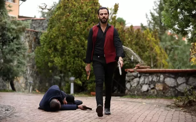Çukur'un Vartolusu Erkan Kolçak Köstendil'in yeni projesi belli oldu Çukur'un Vartolusu Erkan Kolçak Köstendil'in yeni projesi belli oldu