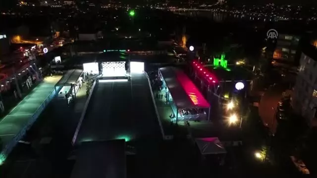 Cumhurbaşkanı Yardımcısı Oktay: ' Bu sancağı yere indirtmeyeceğiz' Cumhurbaşkanı Yardımcısı Oktay: ' Bu sancağı yere indirtmeyeceğiz'