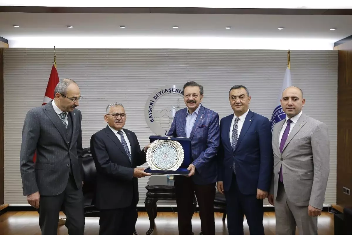 Hisarcıklıoğlu'ndan Başkan Büyükkılıç'a hayırlı olsun ziyareti