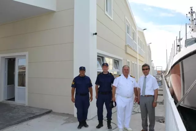 Kaymakam Yücel, sahil güvenlik binasını inceledi Kaymakam Yücel, sahil güvenlik binasını inceledi