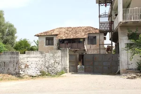 Sulama kanalında sürüklenen çocuğu bez bebek zannetmişler
