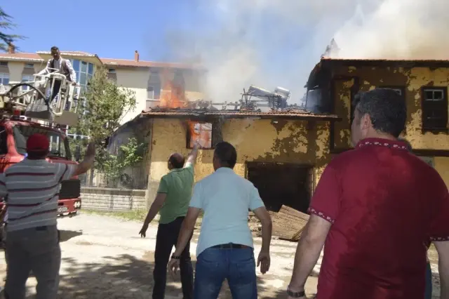 Tavşanlı'da yangın