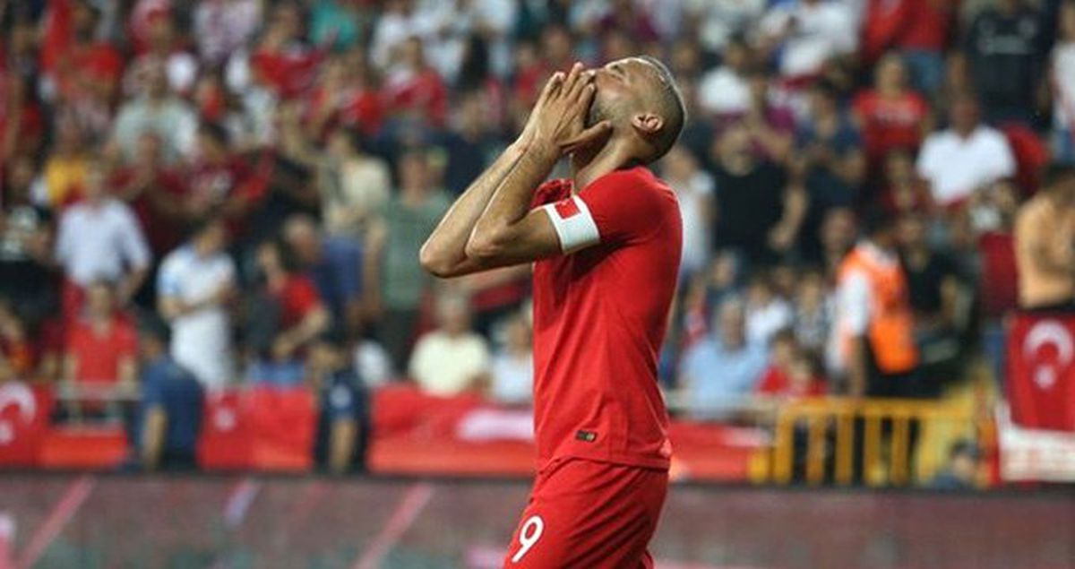 A Milli Takım'da Cenk Tosun şoku! 1 ay sahalardan uzak kalacak