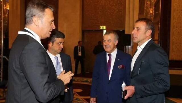 Beşiktaş Başkanı Fikret Orman, Abdullah Avcı'yı resmen açıkladı