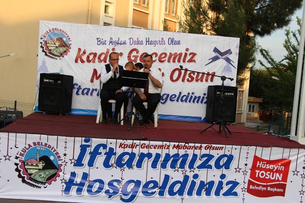 Binlerce Kulalı Kadir Gecesi'nde iftarda buluştu