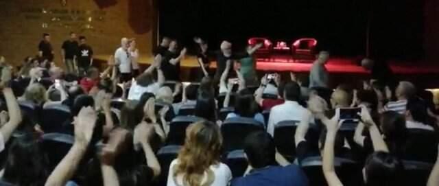 Defne Samyeli, Cem Yılmaz'ın ailesiyle ilk kez görüntülendi