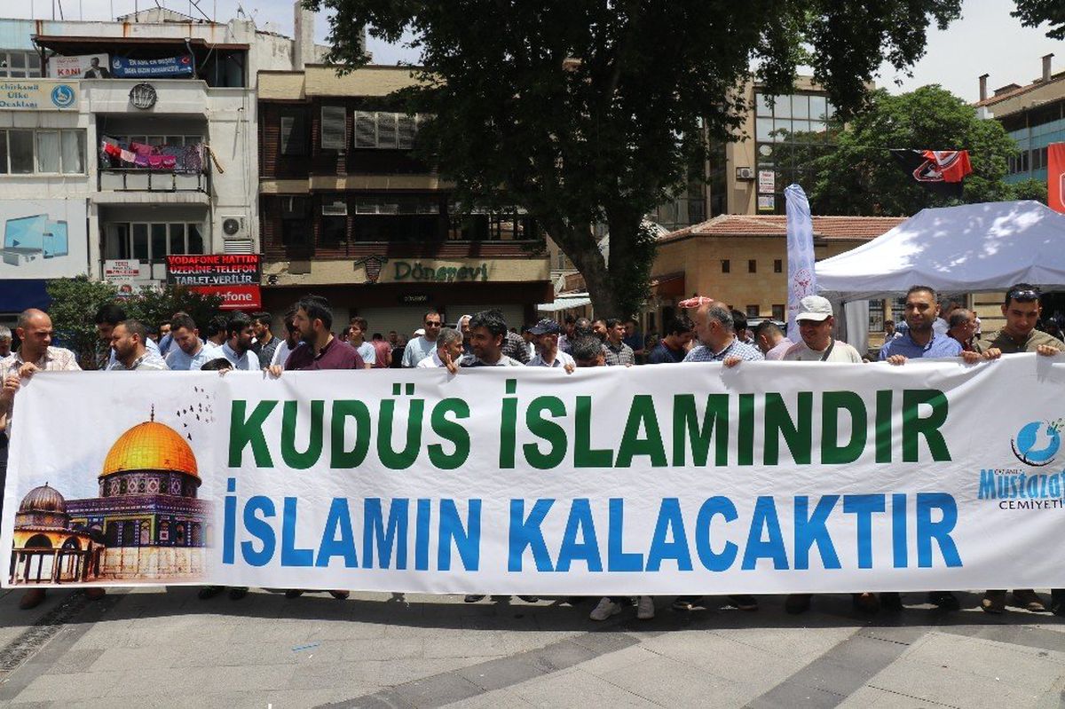 Dünya Kudüs Günü'nde ABD ve İsrail protesto edildi