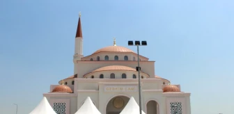 Dünyaca ünlü sanatçılar GEBKİM Camii'ne imza attılar
