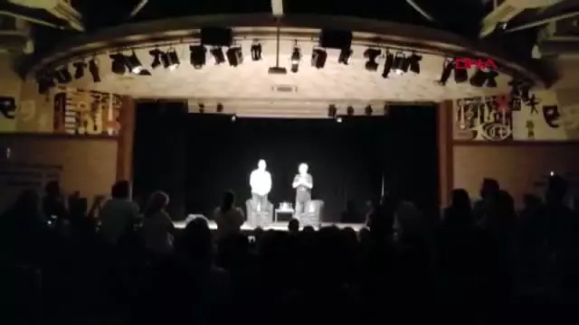 İZMİR DEFNE SAMYELİ, YILMAZ AİLESİYLE İLK KEZ GÖRÜNTÜLENDİ İZMİR DEFNE SAMYELİ, YILMAZ AİLESİYLE İLK KEZ GÖRÜNTÜLENDİ