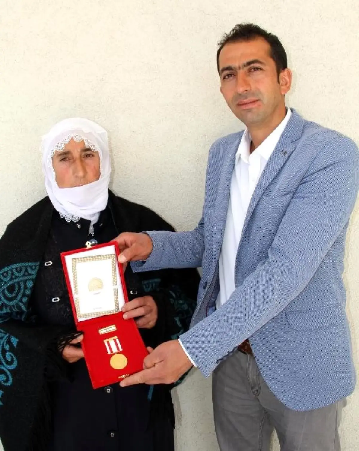Kıbrıs gazisinin eşi: Bu madalya keşke hayattayken verilseydi