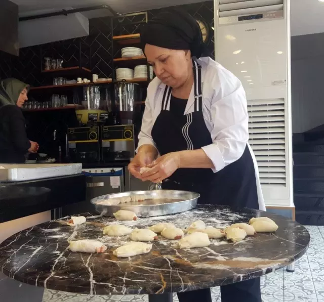 Ramazan Bayramı öncesi ustasından Boşnak böreği tarifi Ramazan Bayramı öncesi ustasından Boşnak böreği tarifi