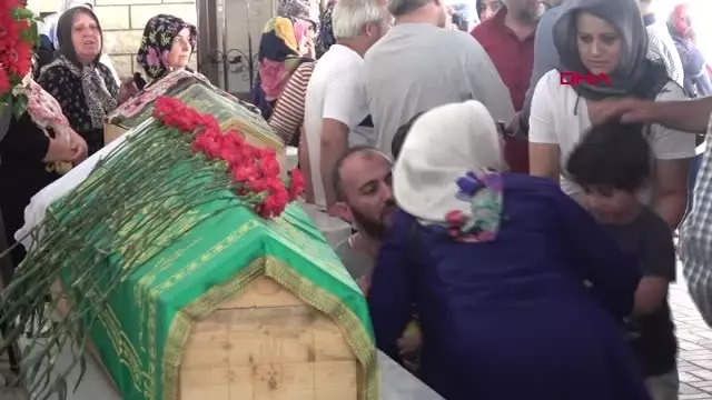 YALOVA KAZADA ÖLEN ÖĞRETMEN ANNEYE VEDA Haberler