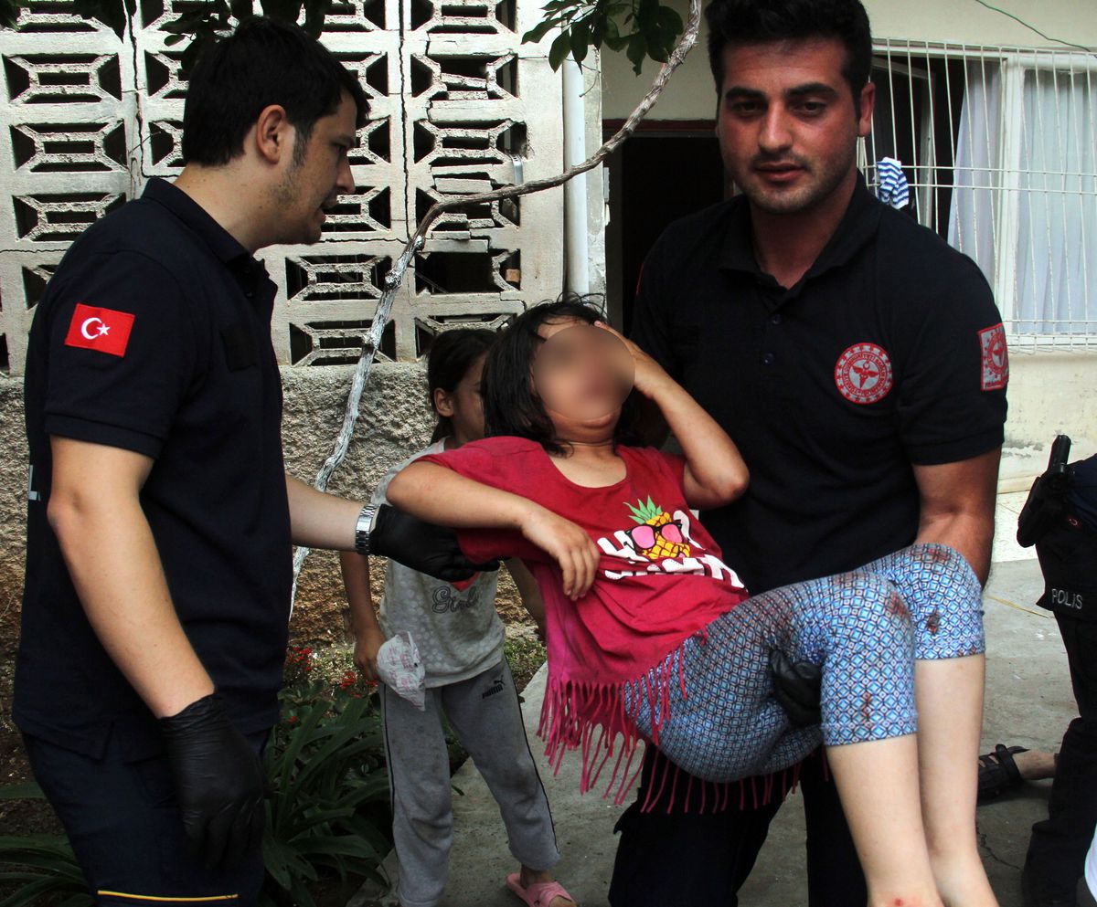 Zihinsel engelli ağabeyi tarafından dövülen Beritan'ın dramı yürek burktu