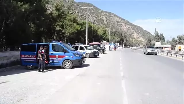Aydın'da Ramazan Bayramı öncesi trafik denetimi Aydın'da Ramazan Bayramı öncesi trafik denetimi