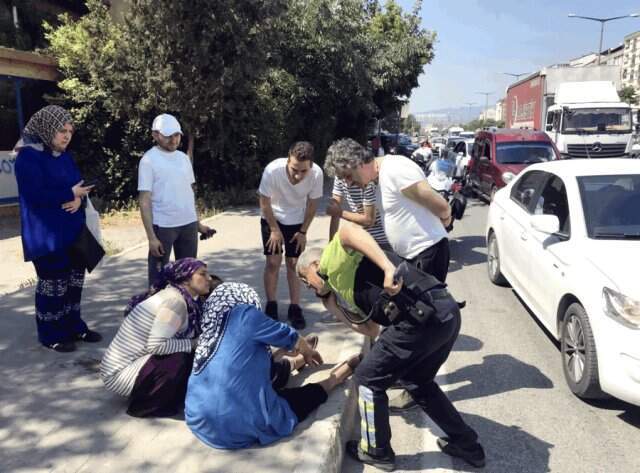 Bursa'da 1 saat arayla iki kadına otomobil çarptı! Vatandaşlar isyan etti
