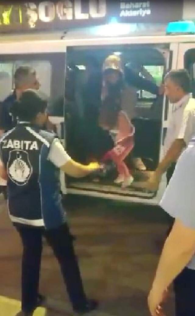 Çorum'da zabıta ile dilenci kadınlar arasında arbede