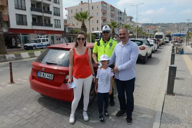 Feribot seferleri ve bağlantı yollarında trafik yoğunluğu Feribot seferleri ve bağlantı yollarında trafik yoğunluğu