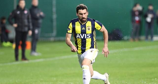 Galatasaray'a transfer olan Şener Özbayraklı kimdir?