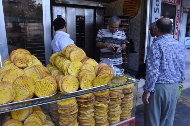 Adıyaman'da bayramların vazgeçilmezi var olan taplama amaciyla ustalar yoğun mesai harcıyor