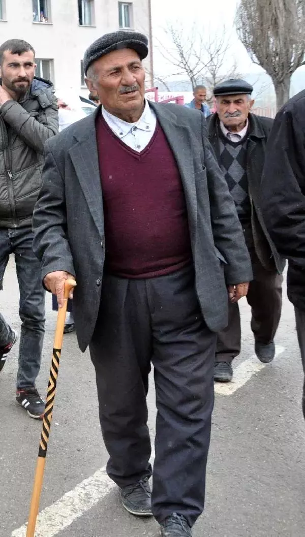 Cansız bedeni bulunan küçük Furkan'ın dedesi, kalp krizinden öldü Cansız bedeni bulunan küçük Furkan'ın dedesi, kalp krizinden öldü