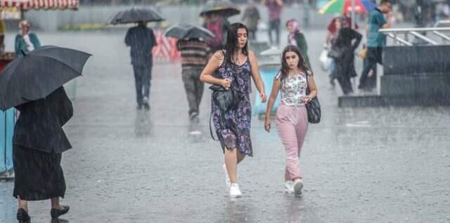 Meteoroloji'den İstanbul için sağanak yağış uyarısı! Öğleden sonra başlayacak