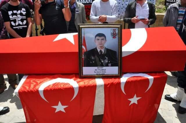 Türkiye şehitlerini uğurladı