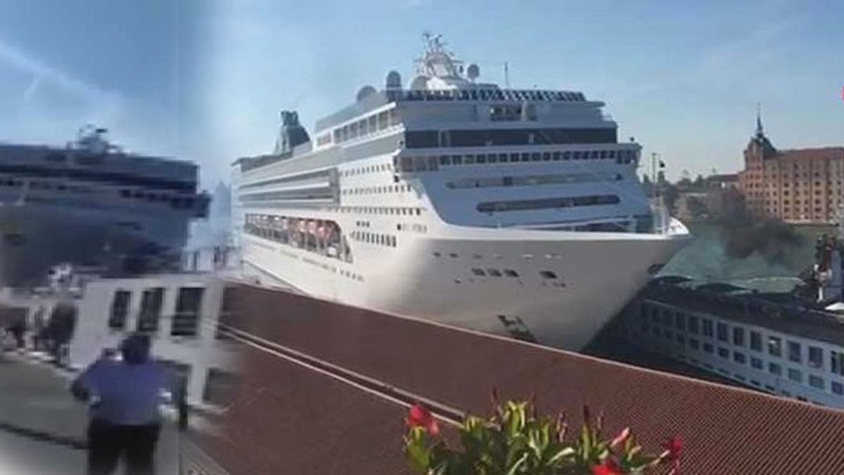 Venedik'te dev cruise gemisi kontrolden çıkıp yolcu gemisine çarptı! Yaralılar var