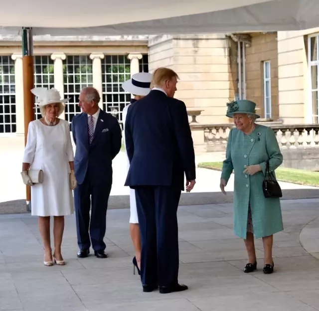 ABD Başkanı Trump, Kraliyet Sarayı'nda resmi törenle karşılandı ABD Başkanı Trump, Kraliyet Sarayı'nda resmi törenle karşılandı
