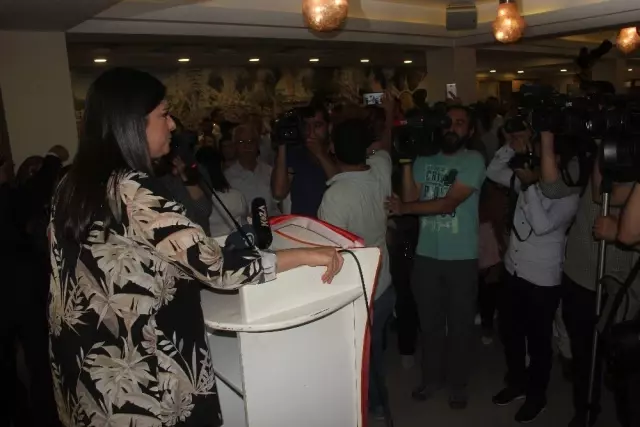 AK Parti'de bayramlaşma