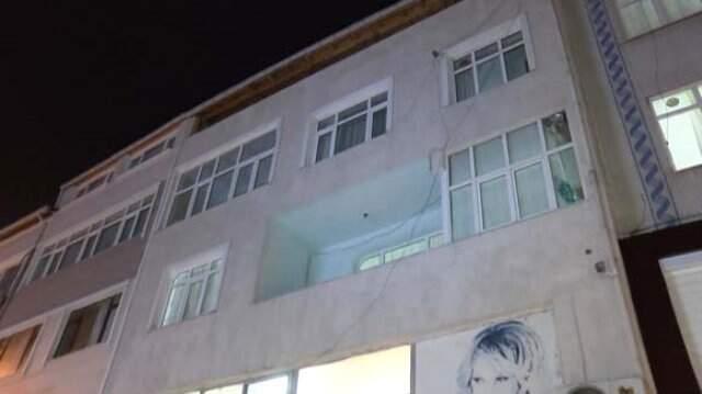 Kıskançlık krizi vefat getirdi! Karı-koca birbirini bıçakladı