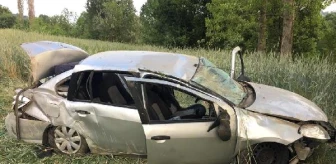 Otomobil şarampole yuvarlandı: Sürücü, eşi ve oğlu yaralı