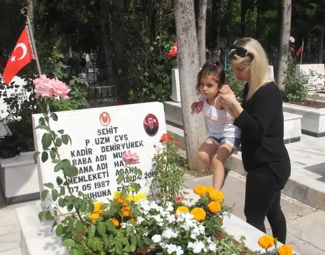 Şehit annelerinin acı bayramı